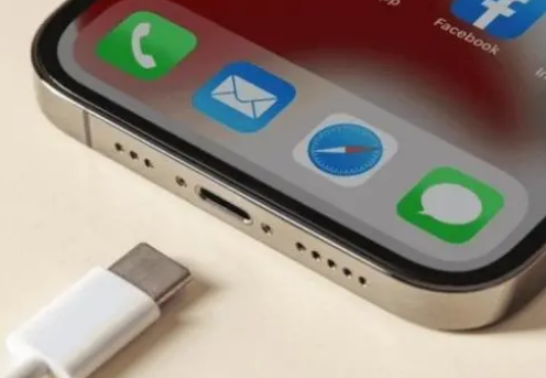 剑河苹果15维修分享iPhone15改USB-C接口后能和安卓用户互借充电器吗 
